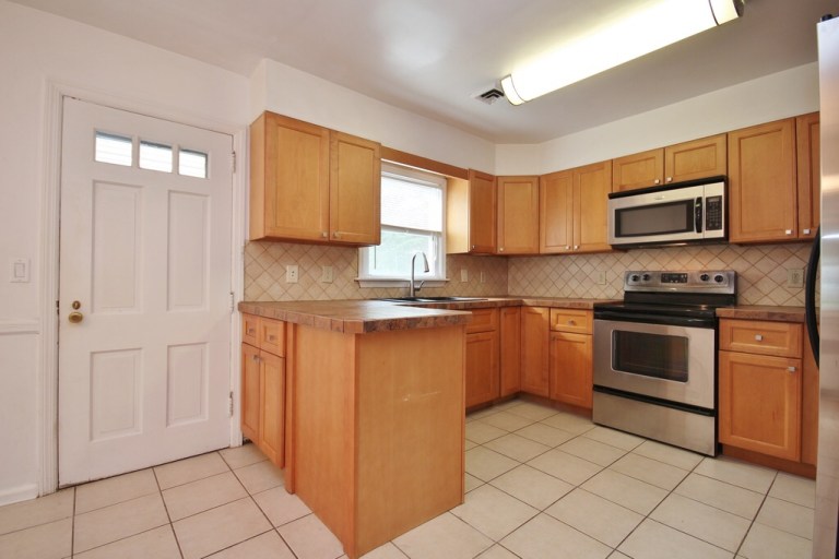 Ardsley Schools With Pool On 1/3 Acre 649,000 Rivertowns Real Estate