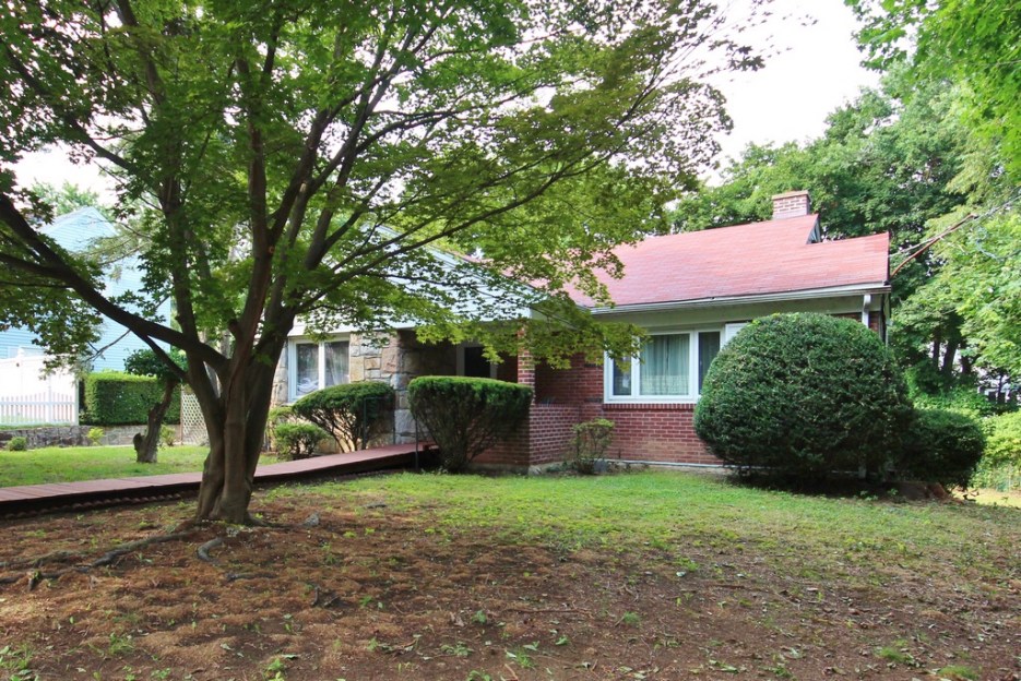 Ardsley Schools With Pool On 1/3 Acre 649,000 Rivertowns Real Estate