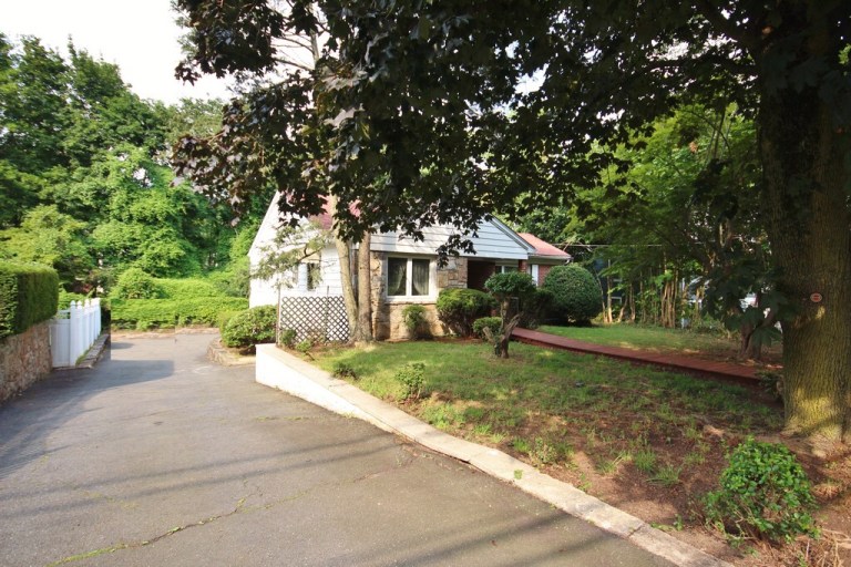 Ardsley Schools With Pool On 1/3 Acre 649,000 Rivertowns Real Estate